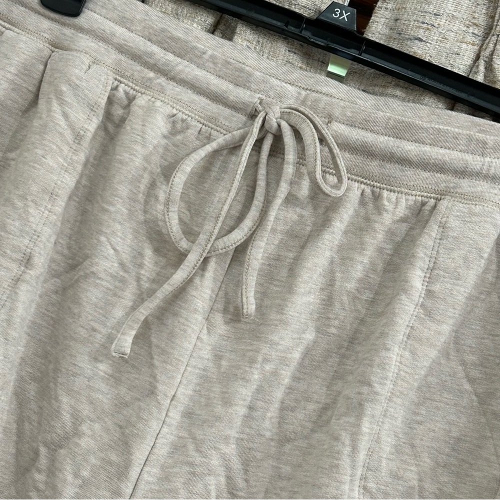 Torrid Dream Fleece Relaxed Lounge Short in Cream - 4X - Picture 3 of 8